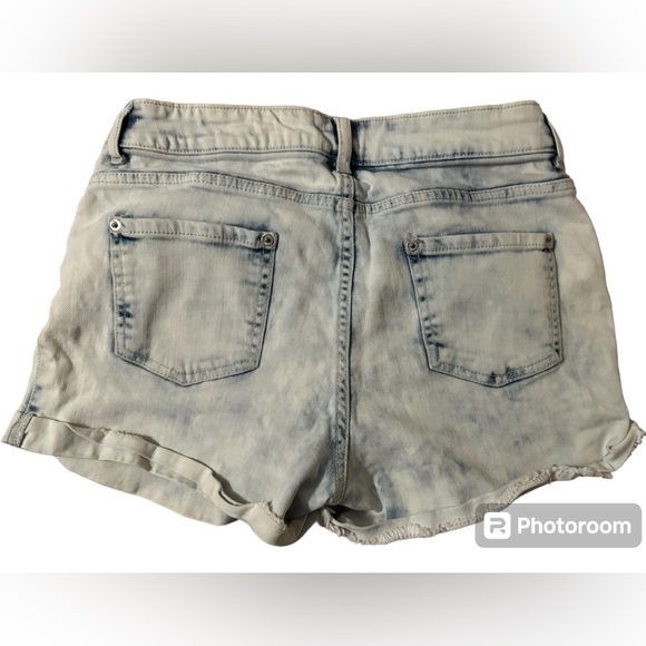FOREVER 21 Jean Shorts Women's Size 29 Distressed High Rise Bleached Cuffed - Picture 2 of 5